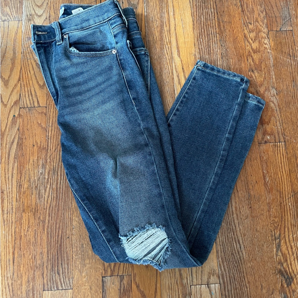 Dark wash skinny jeans